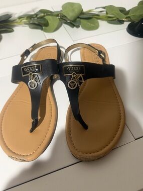 GUESS Black and Tan Logo Charm Thong Sandals